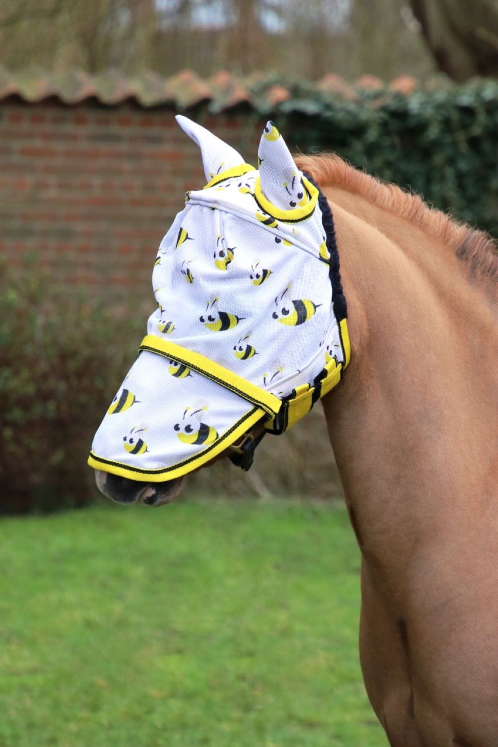 Hy equestrian bee fly mask with ears and detachable nose
